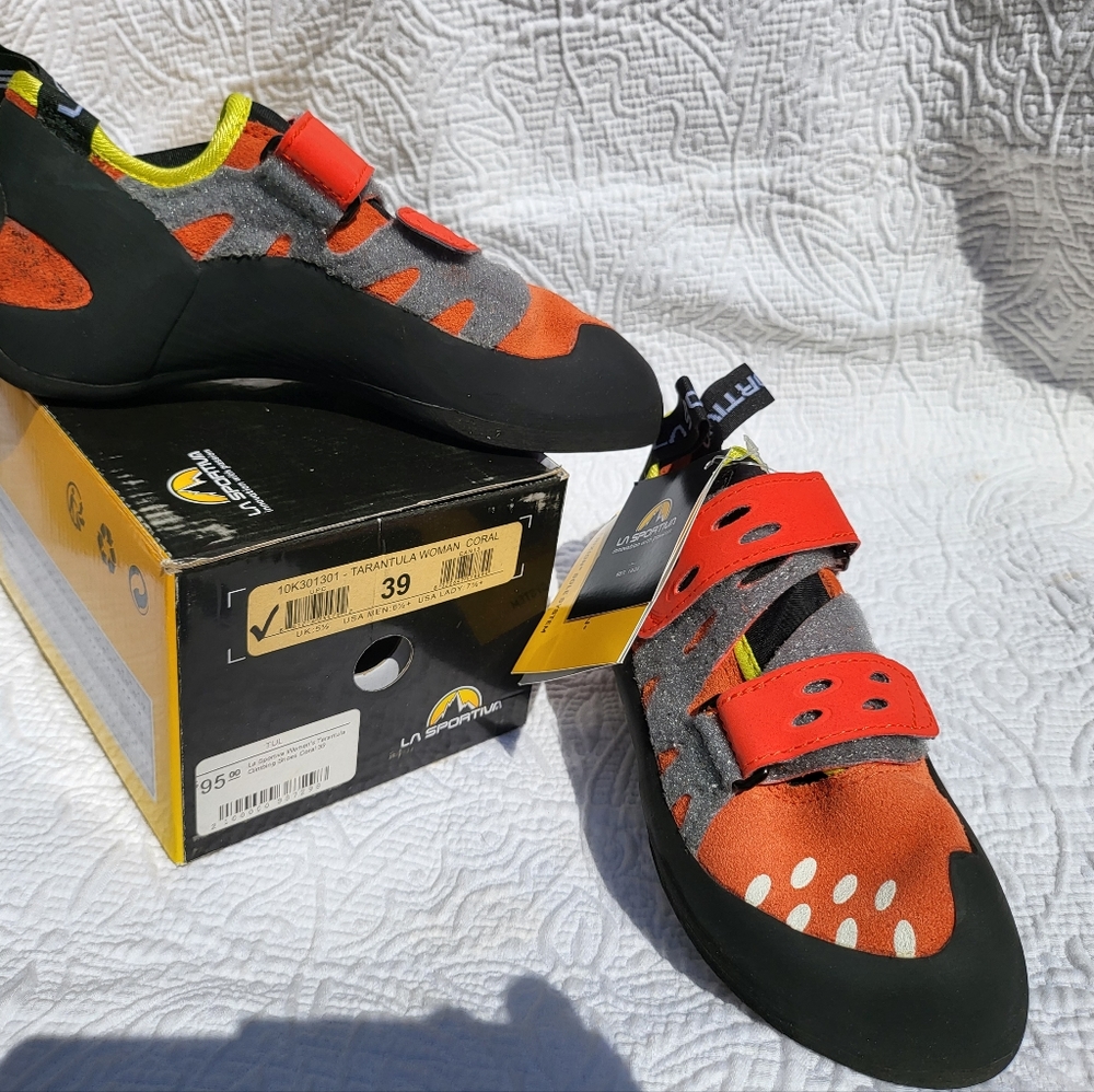 LA SPORTIVIA ROCK/WALL CLIMBING SHOES